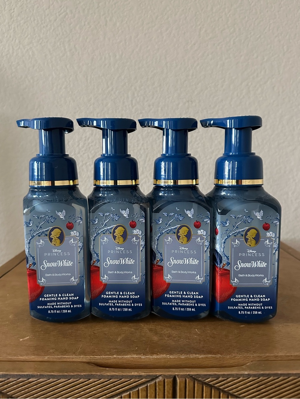 X4 bath and body works Disney SNOW WHITE Foaming Hand Soaps NEW